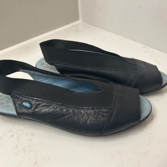 Cloud Footwear Caliber Black Sandal/Flat Size 37 EU - Picture 3 of 10